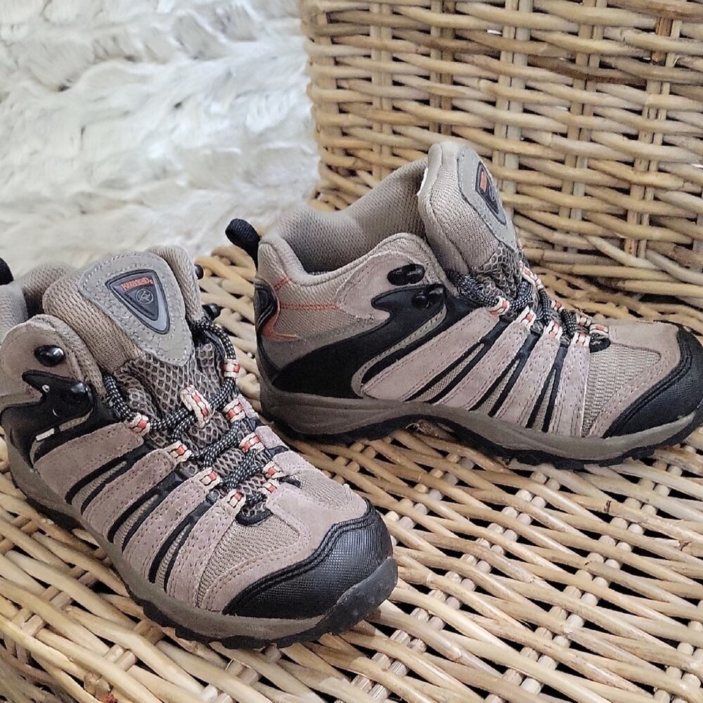 RedHead Kids Gray and Black Hiking Boots, Size 3.5 Outdoor, Gorpcore